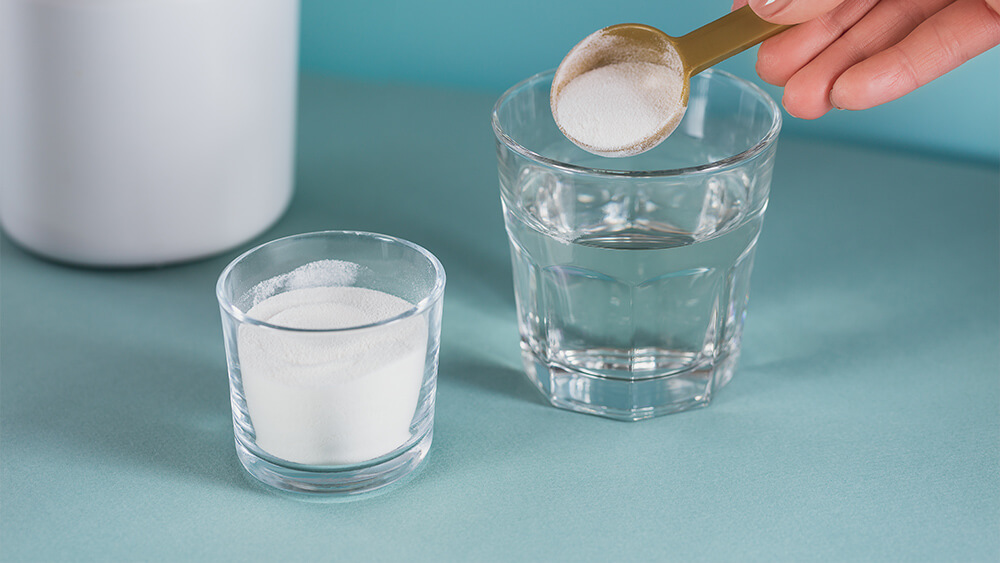 Glass with collagen dissolved in water