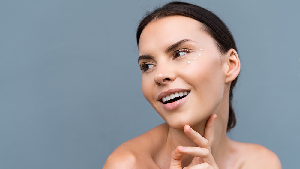Beauty portrait of woman with perfect skin
