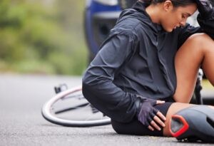 Injury victim fallen after bike accident in Palmdale seeking lawyer